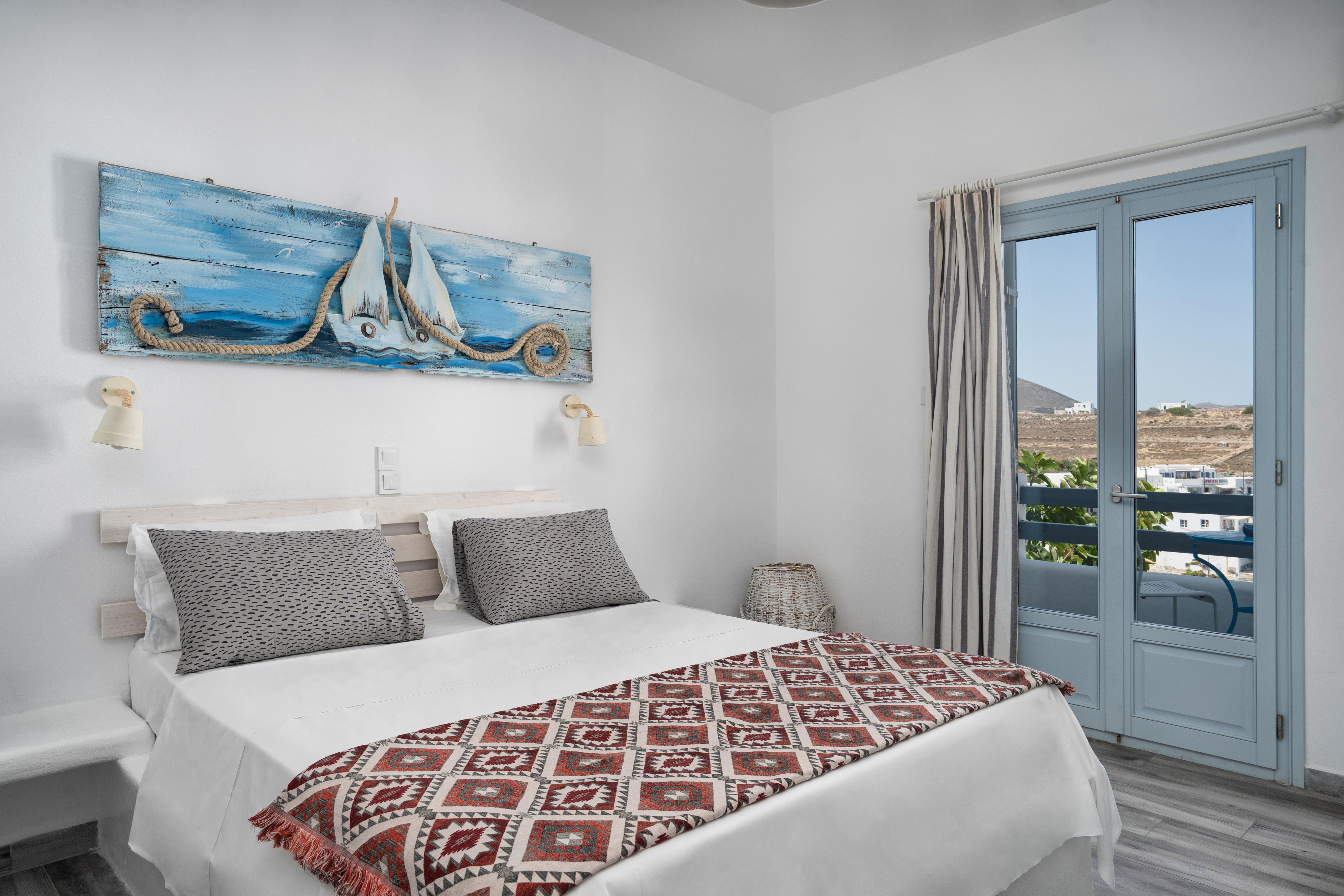 Hotel Iris ناوسا المظهر الخارجي الصورة